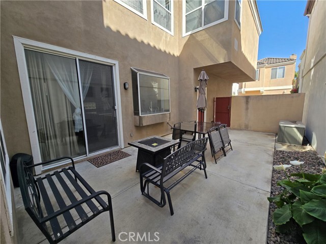 Building Photo - 624 Goldenwest St