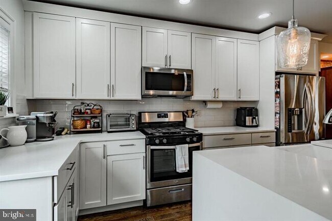 Building Photo - 126 N Wayne St