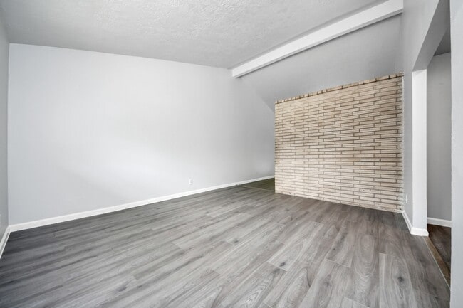 Building Photo - 4710 Lotus St
