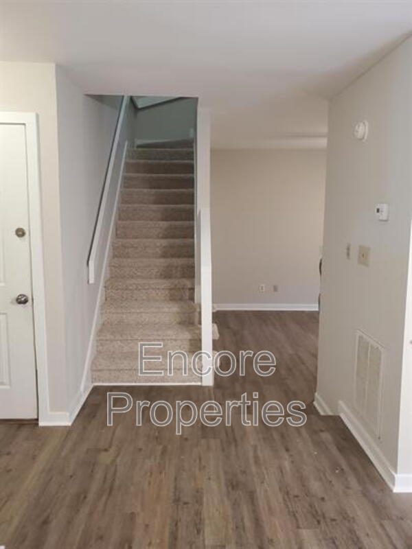 Building Photo - 7305 Leesville Rd