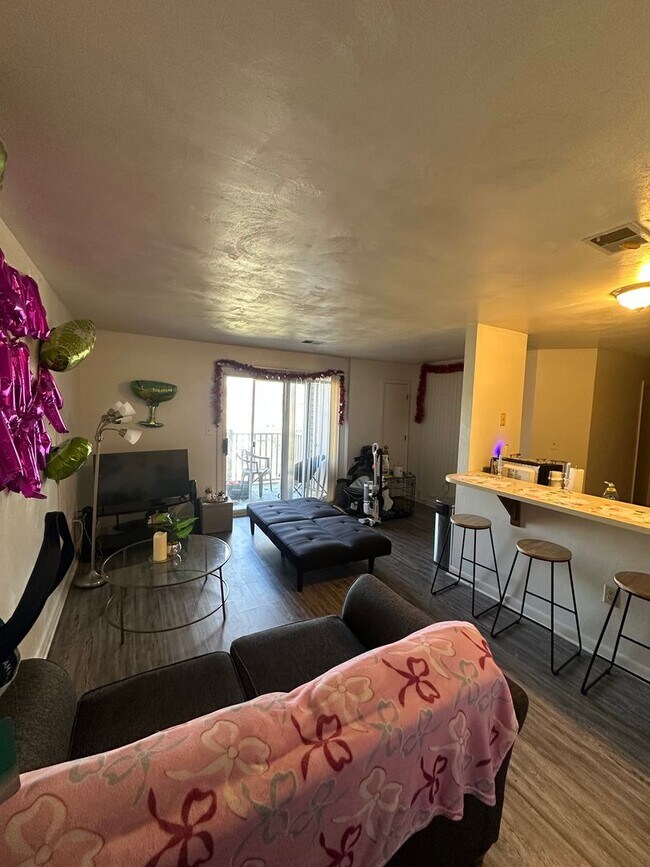 Building Photo - Available for the 2026-2027 lease term.