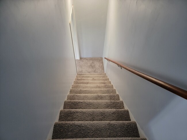 Building Photo - SandyHill