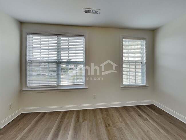 Building Photo - 1013 Triple Crown Dr