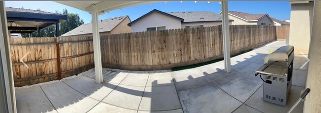 Building Photo - Lovely 3 Bedroom / 2 Bathroom for rent $2,495