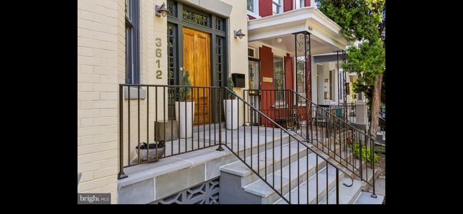 Building Photo - 3612 New Hampshire Ave NW