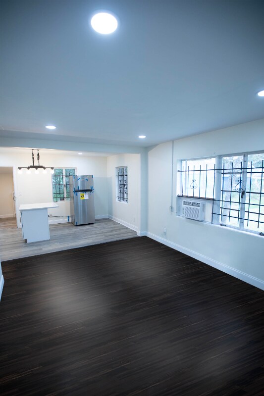 Building Photo - 1355 W 13th St