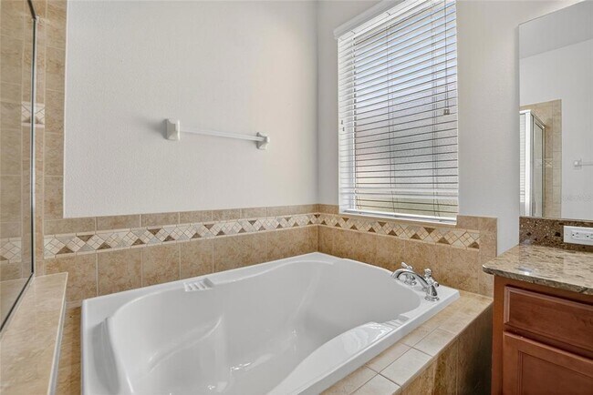 Building Photo - 15810 Starling Water Dr