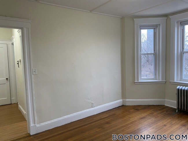 Building Photo - 1175 Boylston St