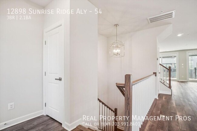 Building Photo - 12898 Sunrise Ridge Aly