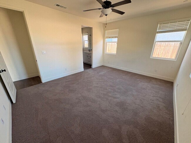 Building Photo - 2632 S Cain Ct