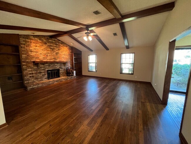 Building Photo - Pensacola - Windermere - 3 Bedroom, 2 Bath...