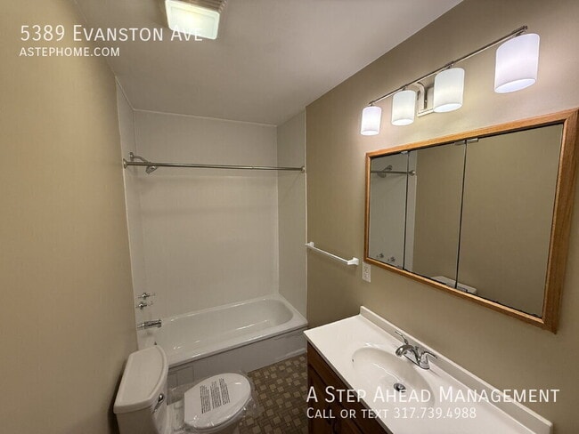 Building Photo - 5389 Evanston Ave