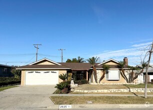 Building Photo - Bright & Spacious 3-Bedroom Home in Prime ...