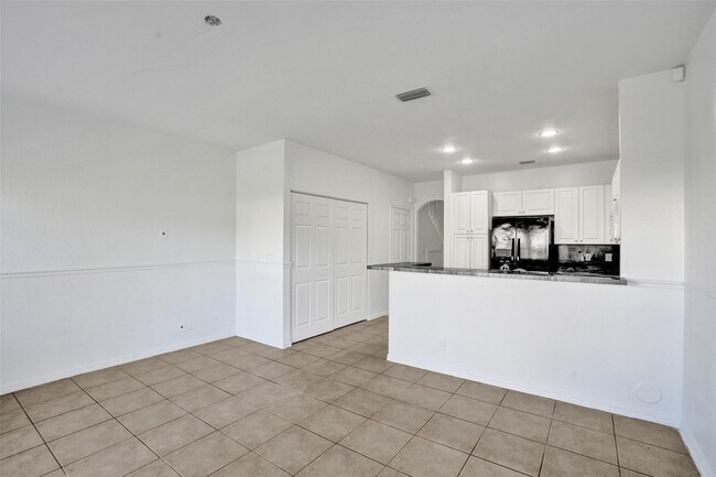 Building Photo - 3313 NW 29th Ct