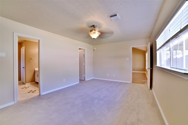 Building Photo - 4611 Kimball Dr