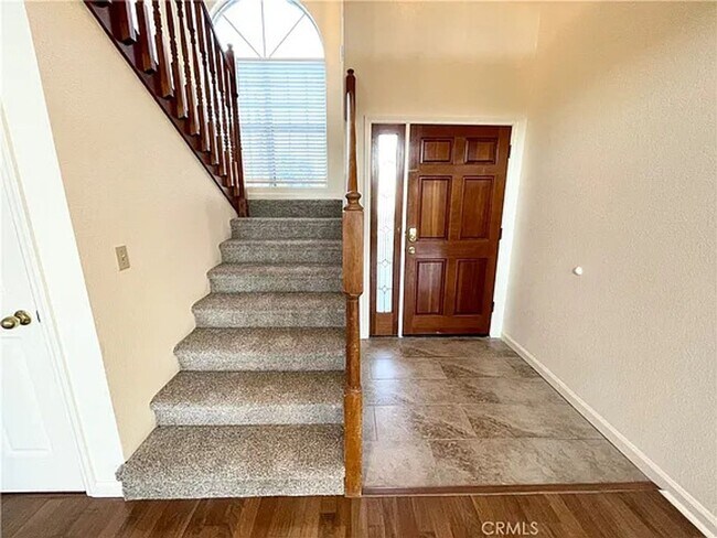 Building Photo - Spacious 4-Bedroom Home in Desirable North...