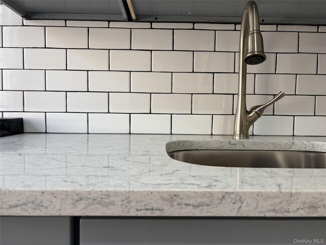 Building Photo - 2863 Coddington Ave