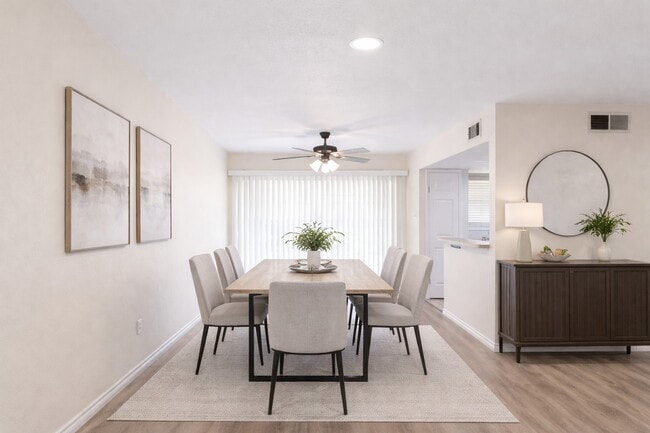 Building Photo - 14555 Wunderlich Dr