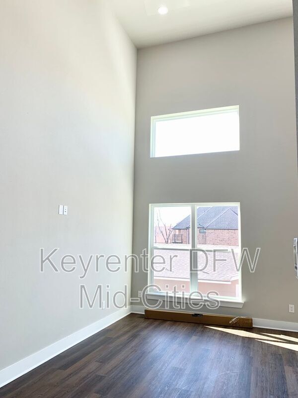 Building Photo - 1431 Pearson St