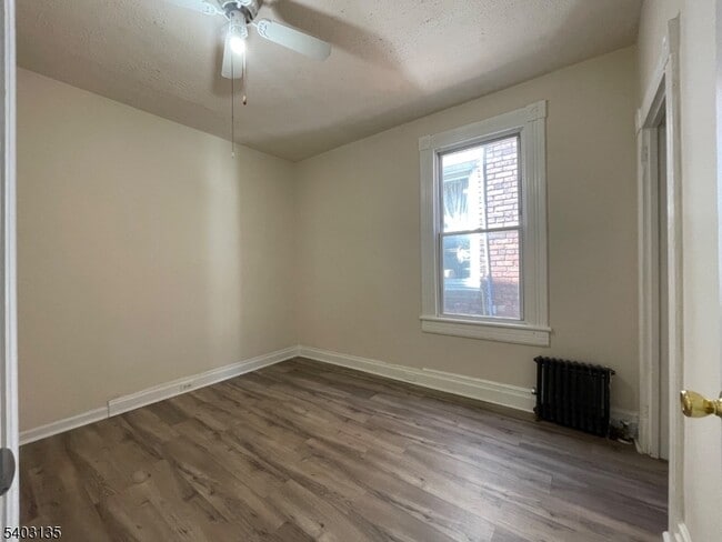 Building Photo - 115 Park Ave