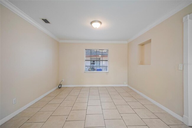 Building Photo - 908 Van Lieu St