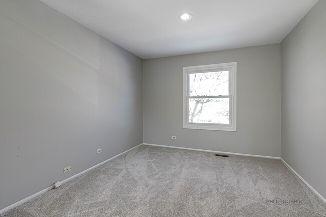 Building Photo - 36 Monterey Dr