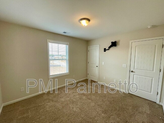 Building Photo - 1 Belle Ct