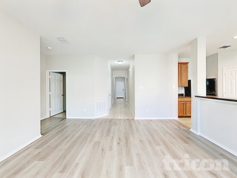 Building Photo - 2809 Thistlewood Dr