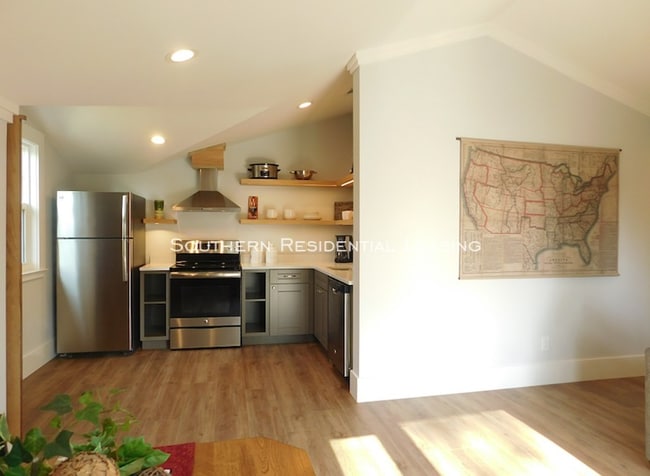 Building Photo - 16600 Innerarity Point Rd