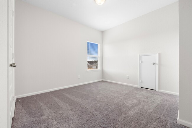 Building Photo - 27215 Mockingbird Ter Ln