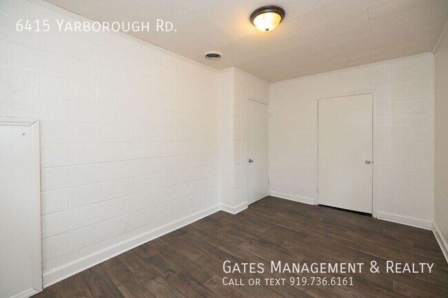 Building Photo - 6415 Yarborough Rd