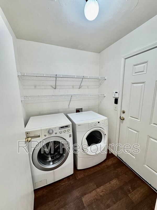 Building Photo - 8024 NW 74th St