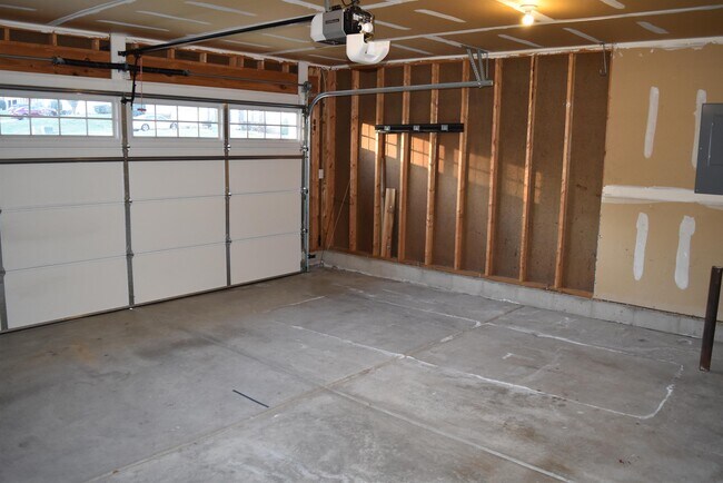 Building Photo - 6832 Brancusi Ct