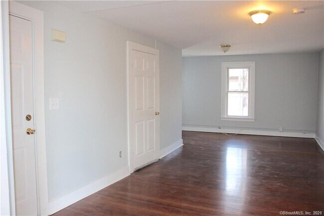 Building Photo - 1330 Chapel St