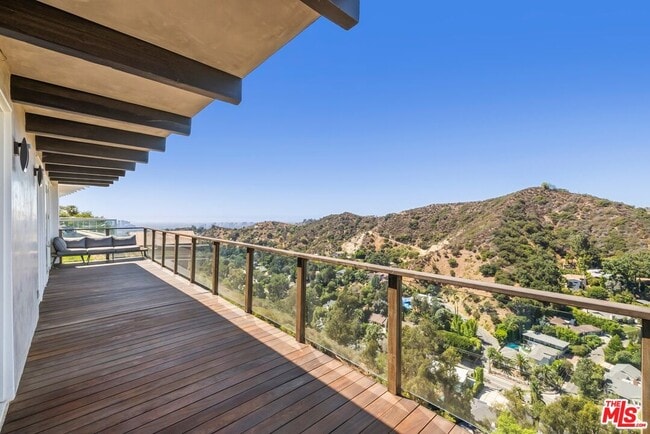 Building Photo - 2235 Gloaming Way