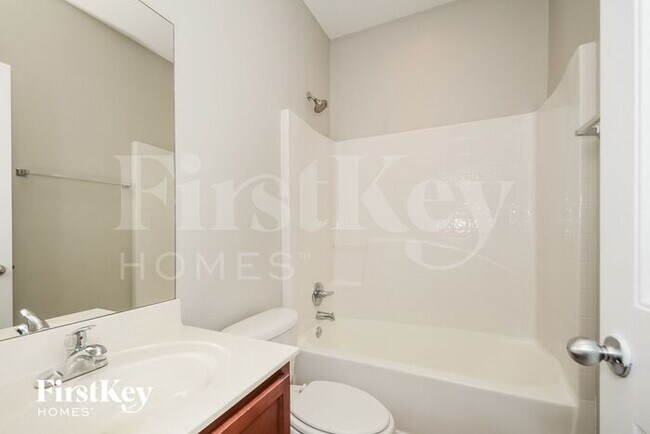 Building Photo - 308 Polo Ct