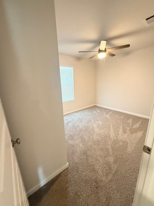 Building Photo - 4335 Redbay Ct