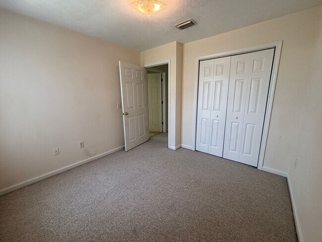 Building Photo - 509 Phillips Ct