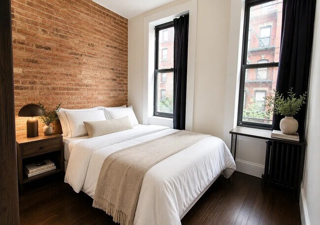 Building Photo - 250 Broome St