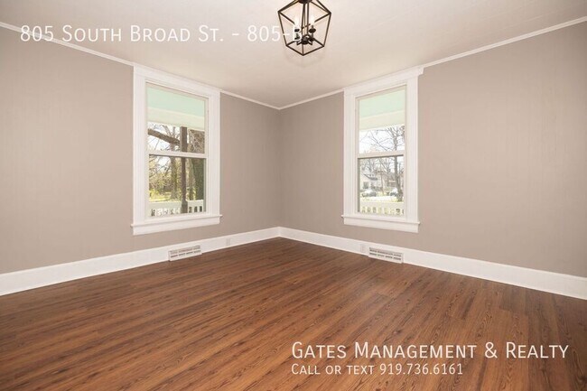 Building Photo - 805 S Broad St