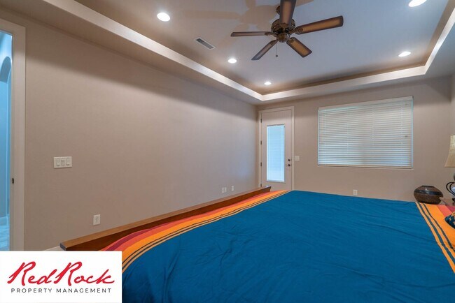 Building Photo - Minimally Furnished home in Little Valley!