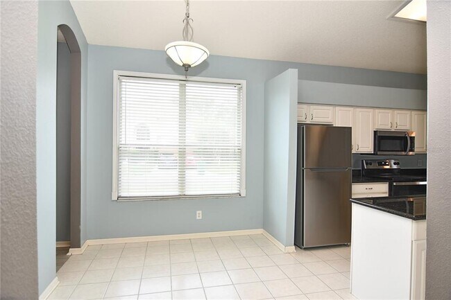 Building Photo - 27037 Palmbrook Ct