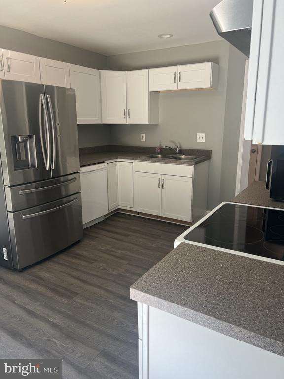 Building Photo - 1208 Athens Ct