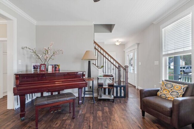 Building Photo - 9366 Alder Dr