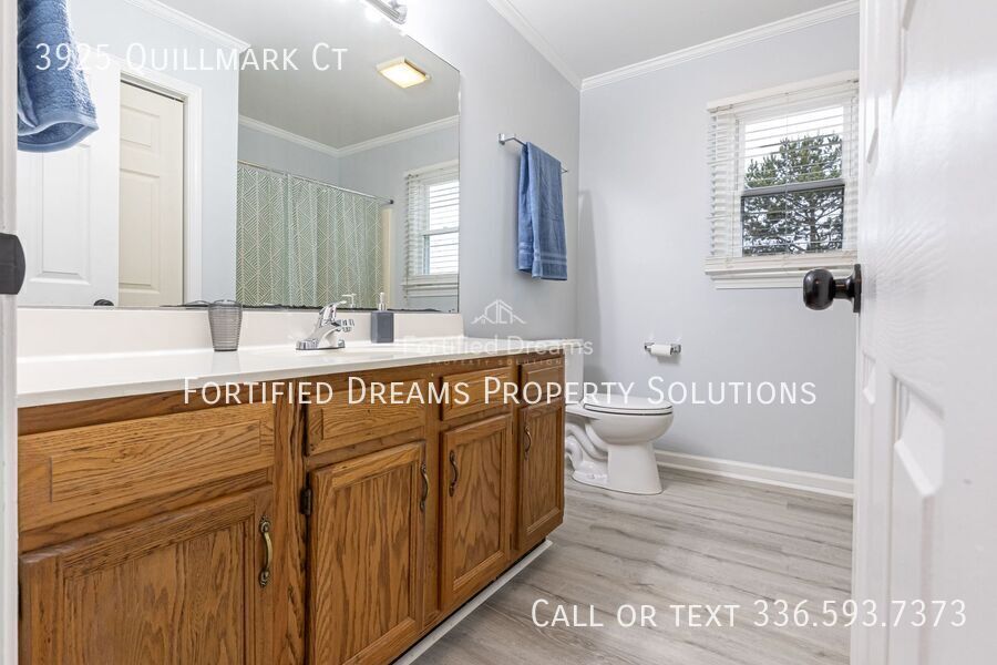 Building Photo - 3925 Quillmark Ct