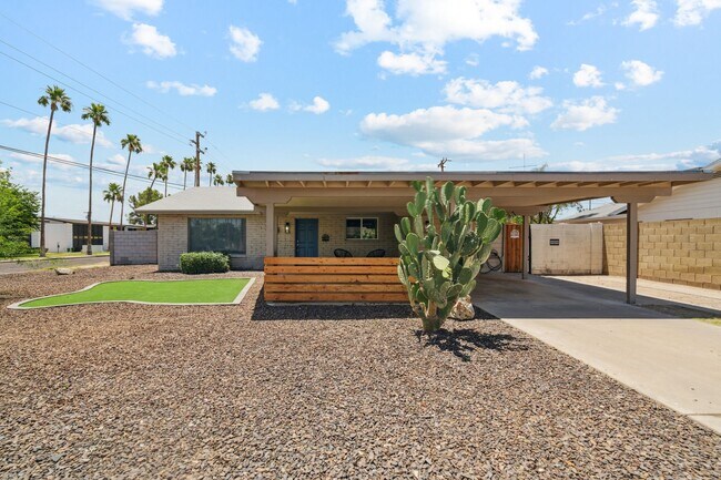 Building Photo - Modern 4BR Scottsdale Home w/ Guest Suite, EV Charger, Huge Backyard & Splash Pad