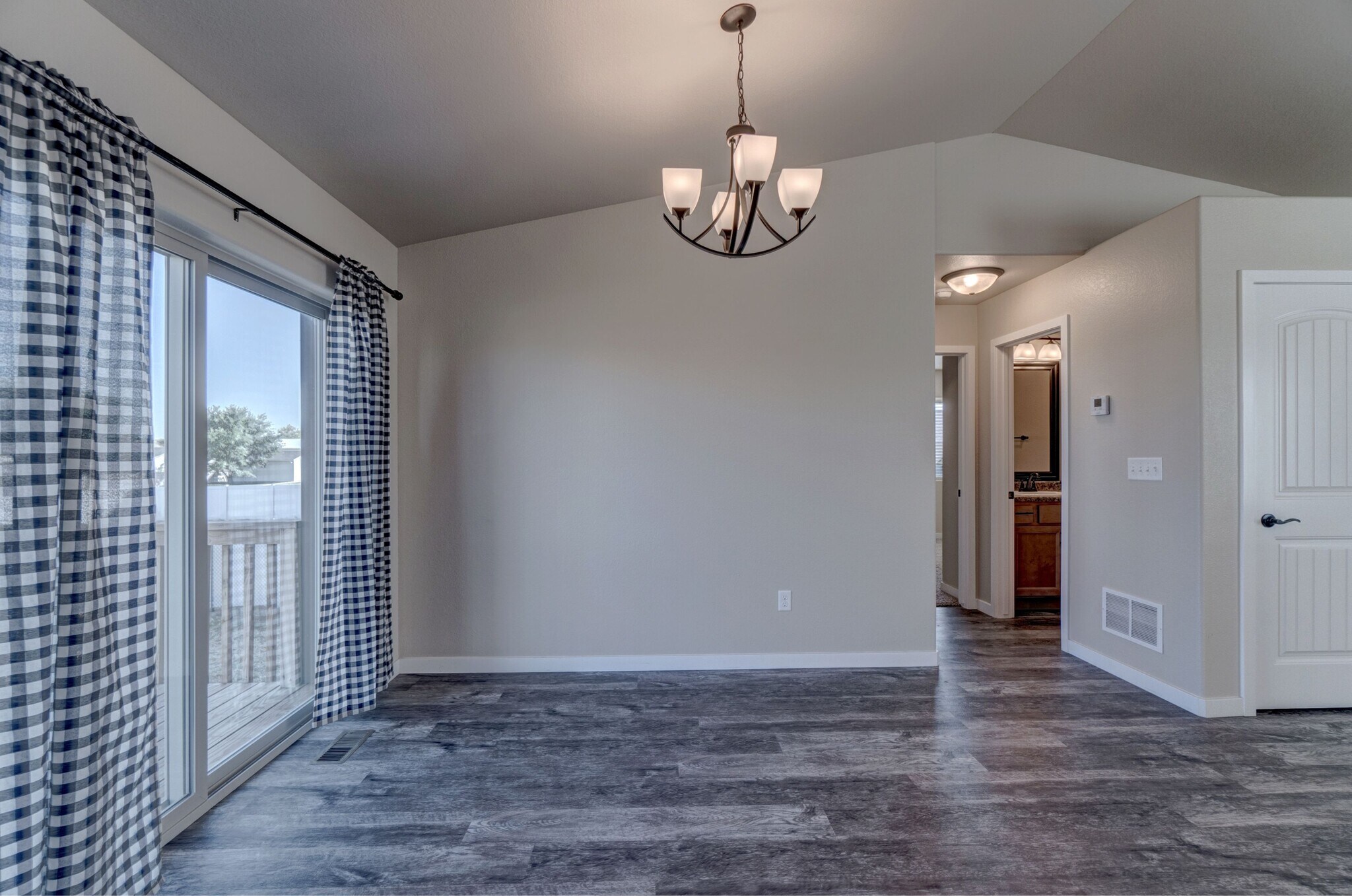 Building Photo - 6558 Abelia St