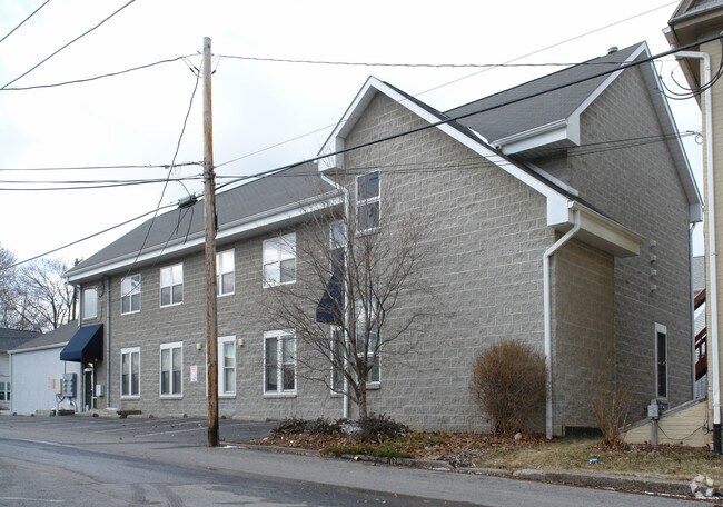 Building Photo - 511-513 Clay Ln