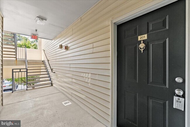 Building Photo - 12100 Garden Grove Cir