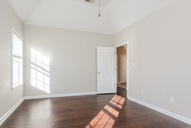 Building Photo - 8249 White Wing Ln